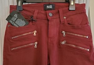 Paige Edgemont skinny ankle (24)